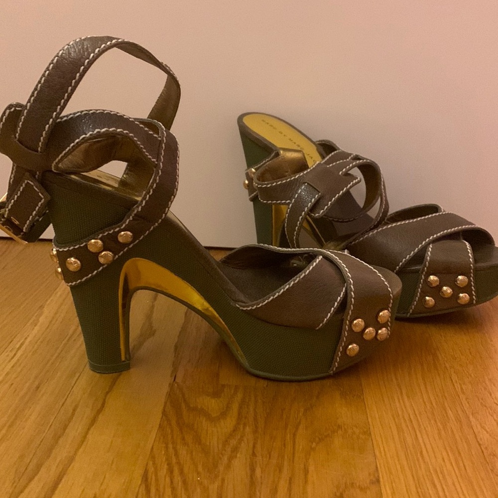 NEVER WORN MARC JACOBS LAME GOLD PLATFORM SHOES